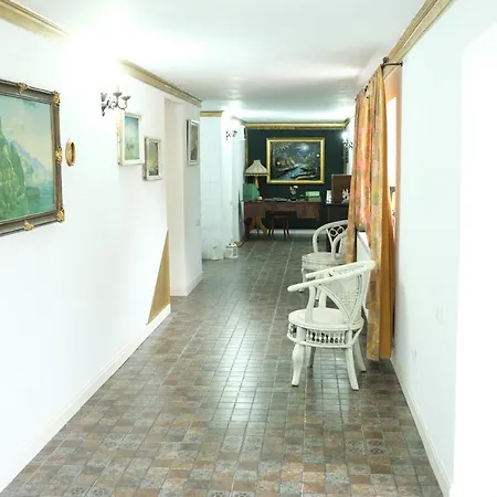 Casa Bunicii Carbunari 팜스테이