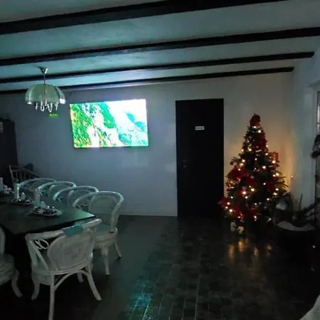 Casa Bunicii Carbunari 팜스테이